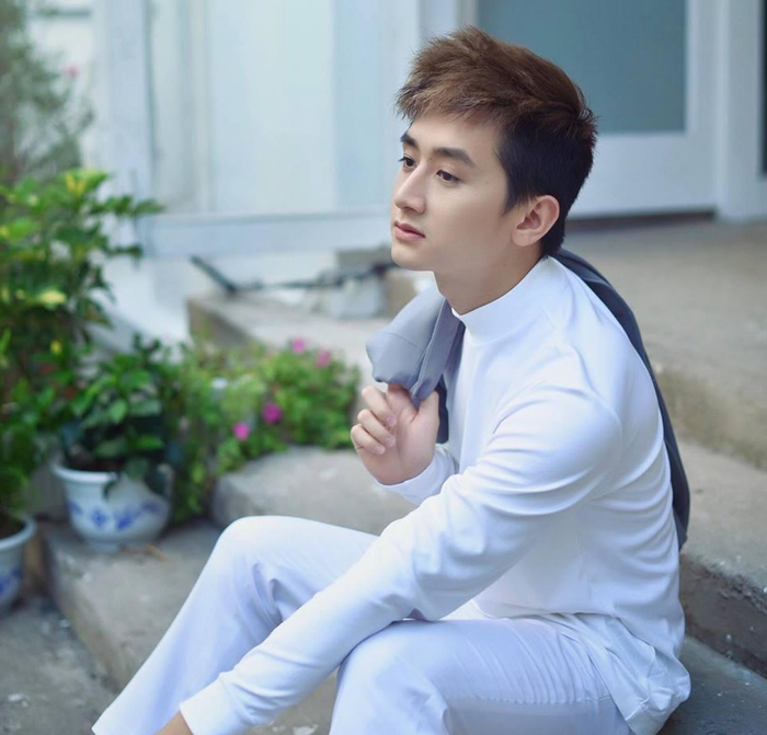 Huy Ma cũng từng thử sức với con đường âm nhạc.