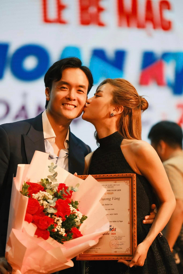 Anh Đào bày tỏ tình cảm với bạn trai cùng ngành.