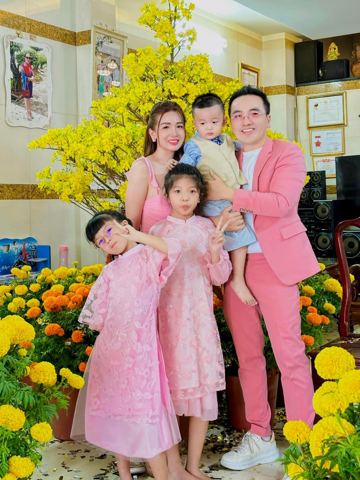 Tổ ấm viên mãn của Dương Ngọc Thái.