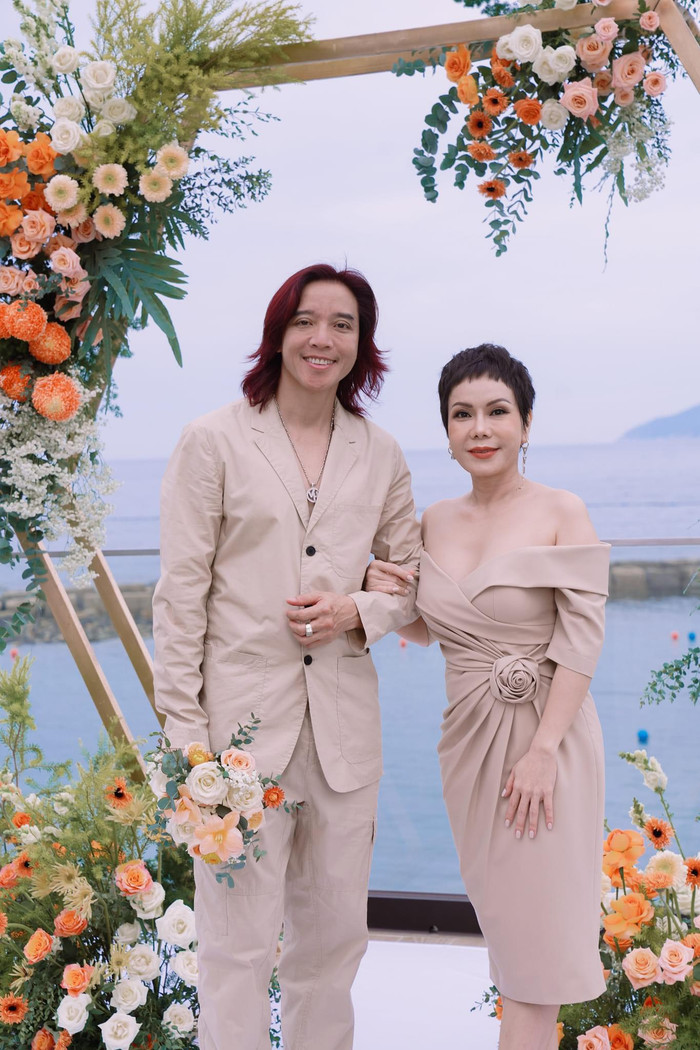 Cặp đôi vàng trong làng Vbiz.