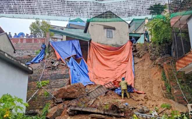 Khẩn trương khắc phục hậu quả do bão số 2 gây ra Ảnh 2