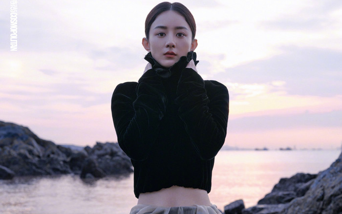 Triệu Lệ Dĩnh nhận đãi ngộ kém khi phải mặc đồ cũ? Ảnh 2