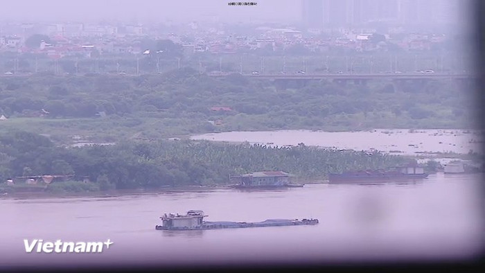 Góc sông Hồng nhìn từ cửa sổ Tổng Bí Thư Nguyễn Phú Trọng hay ngồi. (Ảnh: PV/Vietnam+)
