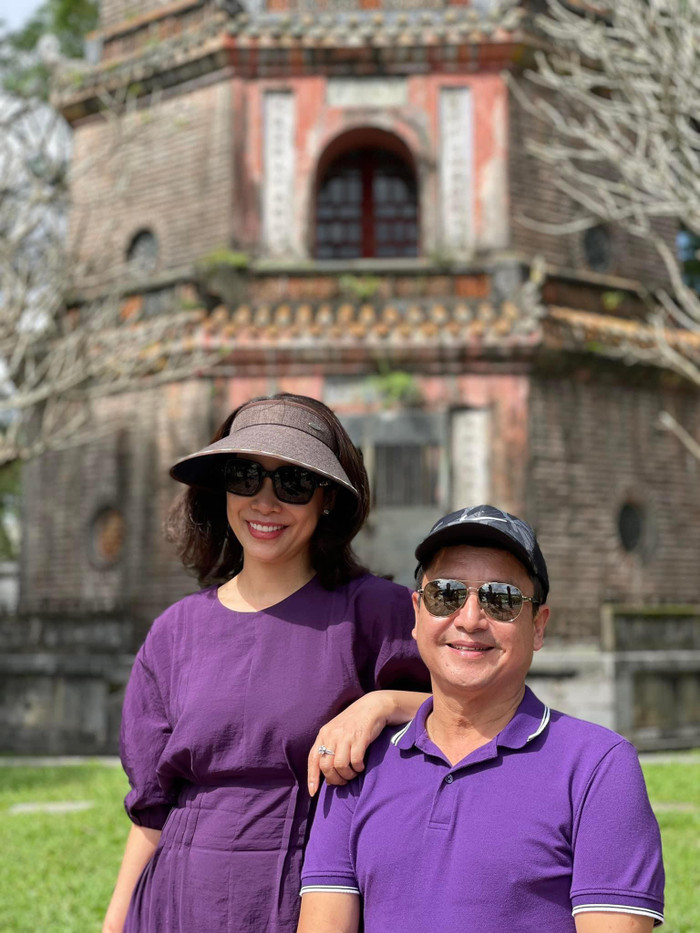 NSƯT Chí Trung và bạn gái Ý Lan.