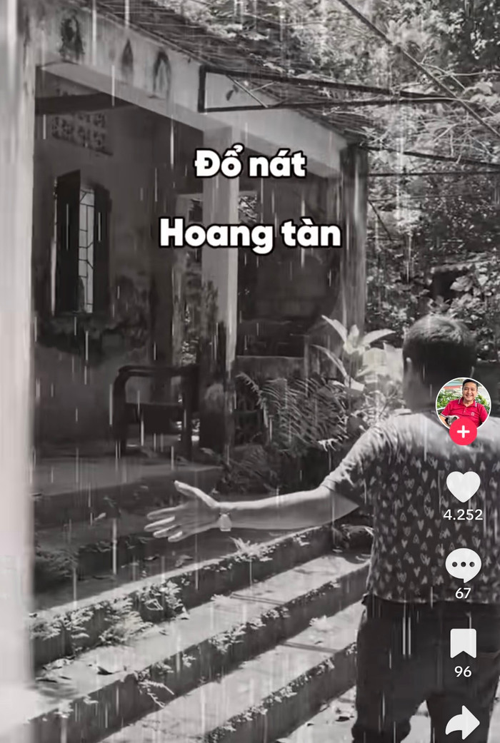 Nam nghệ sĩ bất ngờ trước khung cảnh hoang tàn.