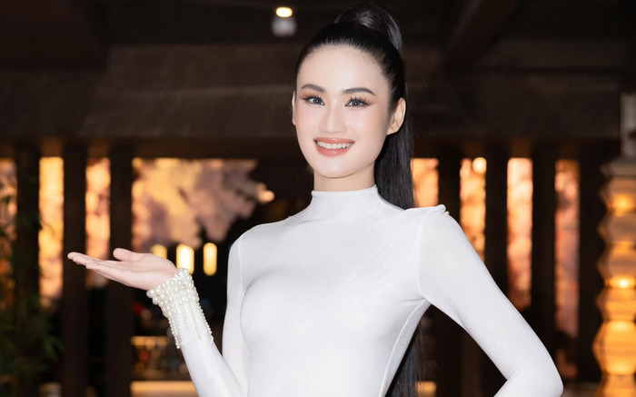 Hoa hậu Ý Nhi đẹp mà không hở Ảnh 2