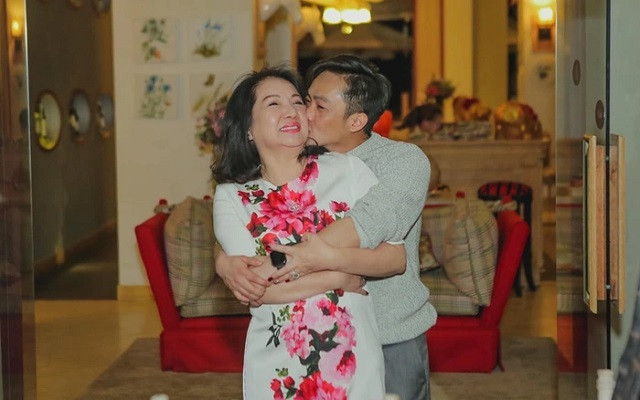 Cường Đô La và mẹ là bà Nguyễn Thị Như Loan