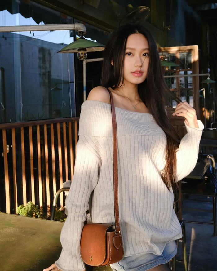 Vợ Đoàn Văn Hậu sở hữu nhan sắc tự nhiên, không can thiệp 'dao kéo'.