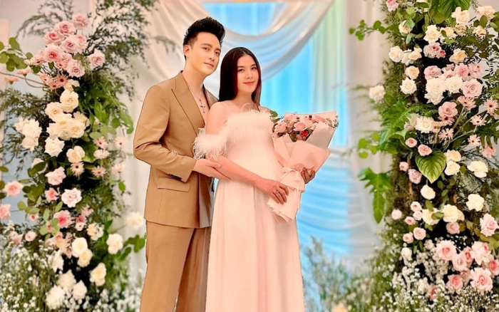 Kha Ly luôn nở nụ cười xuyên suốt quá trình mang thai. Ảnh: FBNV