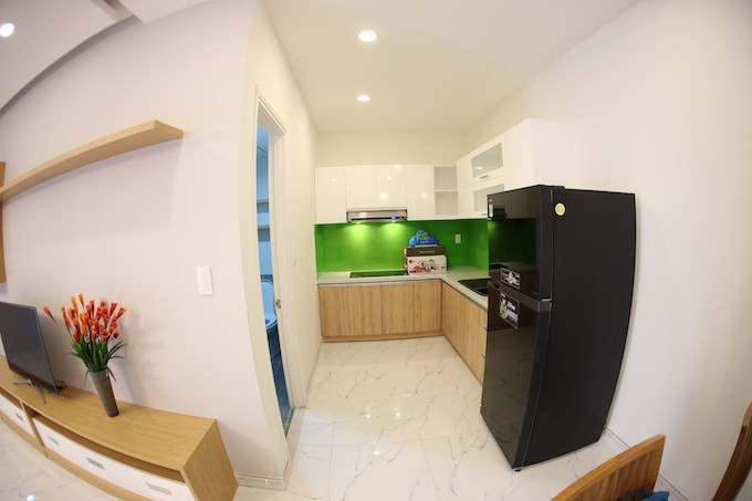 Phòng bếp gọn gàng, sạch sẽ (Ảnh Đông Huyền).