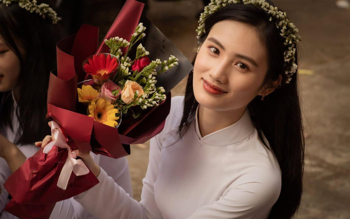 Hai em gái dễ thương của Hoa hậu Ý Nhi Ảnh 2