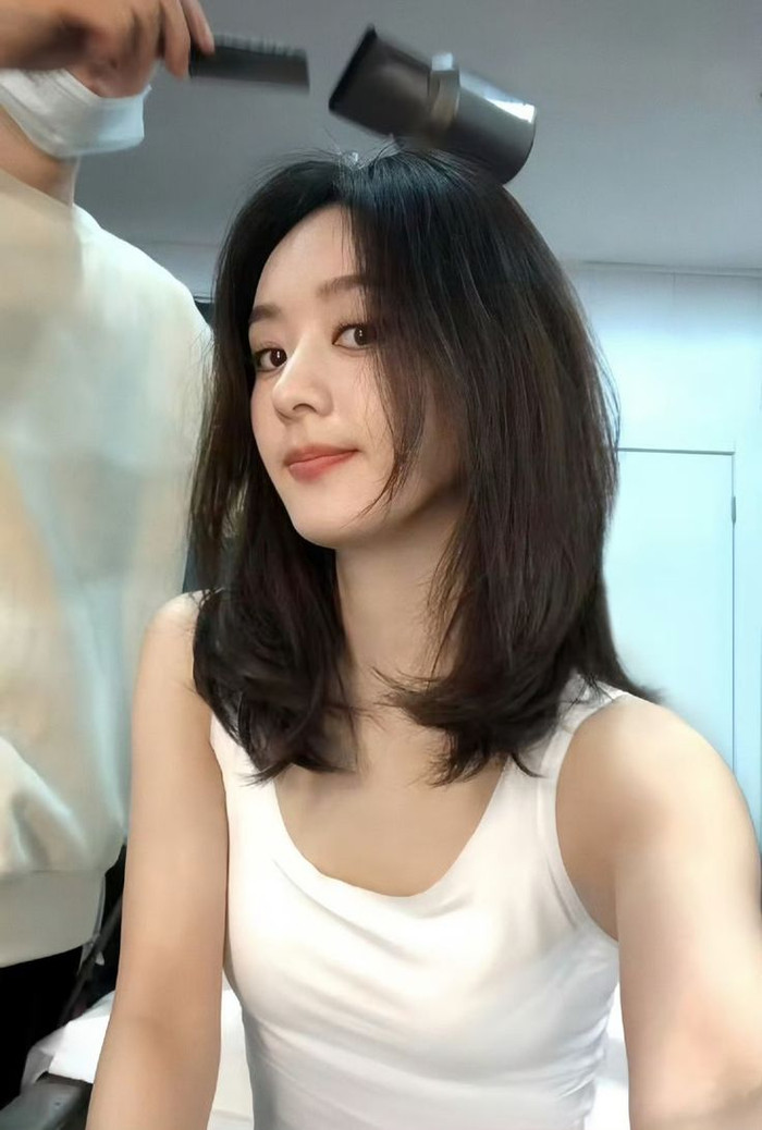 Triệu Lệ Dĩnh lão hóa ngược dù đã U40, tất cả là nhờ người này Ảnh 4