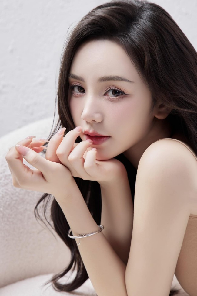 Quỳnh Kool và mối tình thời đại học: Nhan sắc bạn trai cũ không kém B Trần, lý do chia tay gây tiếc nuối Ảnh 2