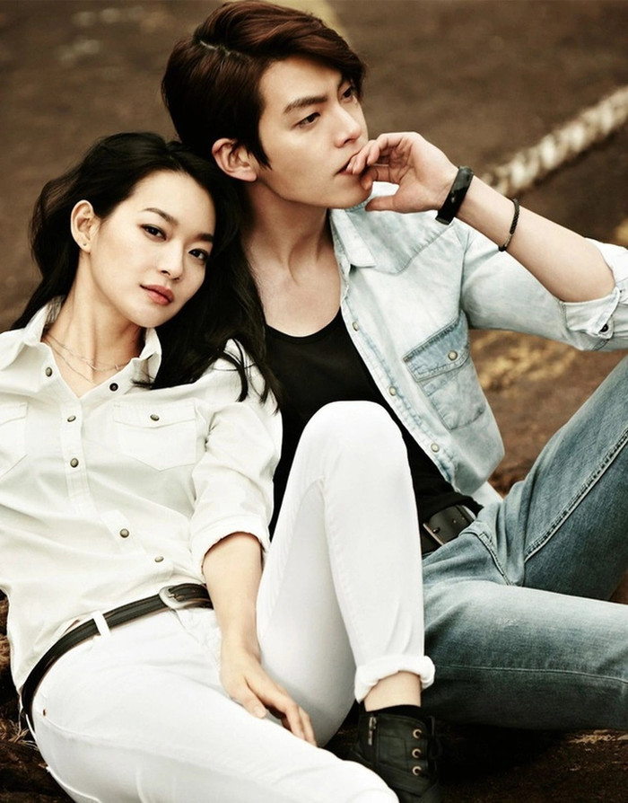 Chuyện tình 9 năm của Kim Woo Bin và Shin Min Ah khiến nhiều người ngưỡng mộ.