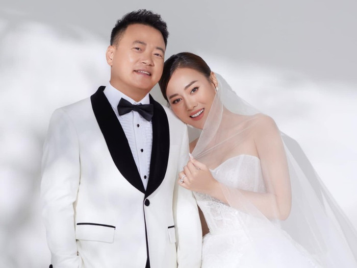 Phương Oanh đẹp như công chúa trong bộ váy cưới tiền tỷ, netizen 'đòi' một đám cưới thế kỷ với Shark Bình Ảnh 1