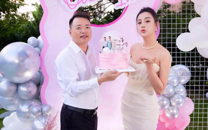 Phương Oanh đẹp như công chúa trong bộ váy cưới tiền tỷ, netizen 'đòi' một đám cưới thế kỷ với Shark Bình Ảnh 2