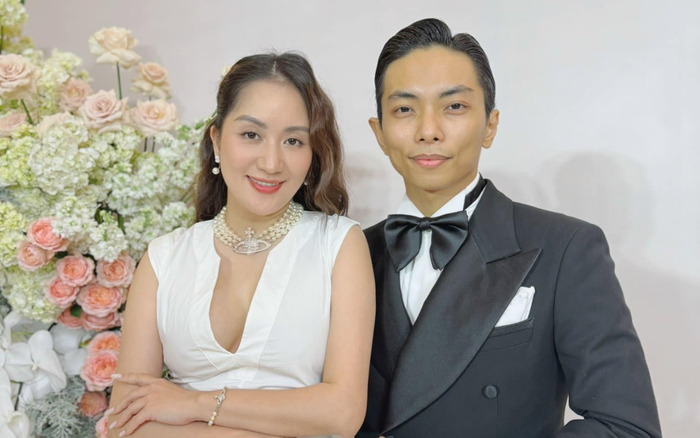 Khánh Thi - Phan Hiển luôn trân trọng cuộc sống hôn nhân mà cả hai vất vả giữ gìn, vun vén trong nhiều năm nay. Ảnh: FBNV