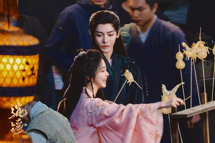 Hầu Minh Hạo và Đàm Tùng Vận ở Tiêu Dao.