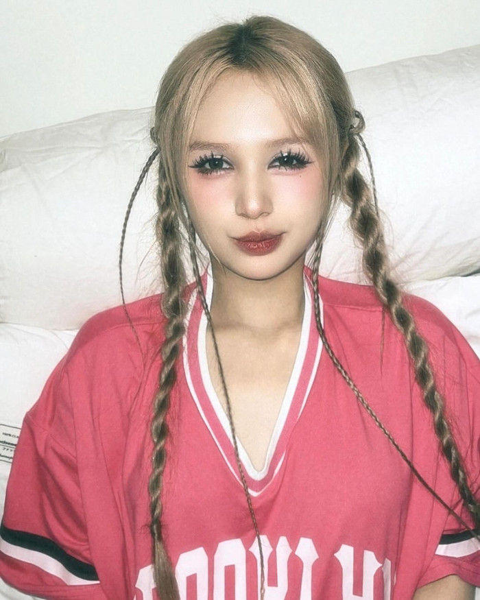 Xoài Non minh chứng cho câu nói 'phụ nữ đẹp nhất khi không thuộc về ai'. Ảnh IGNV