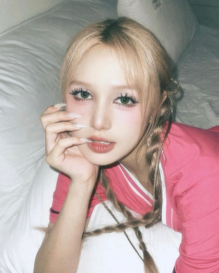 Xoài Non thu hút với bộ ảnh mới vừa quyến rũ, vừa cá tính. Ảnh IGNV