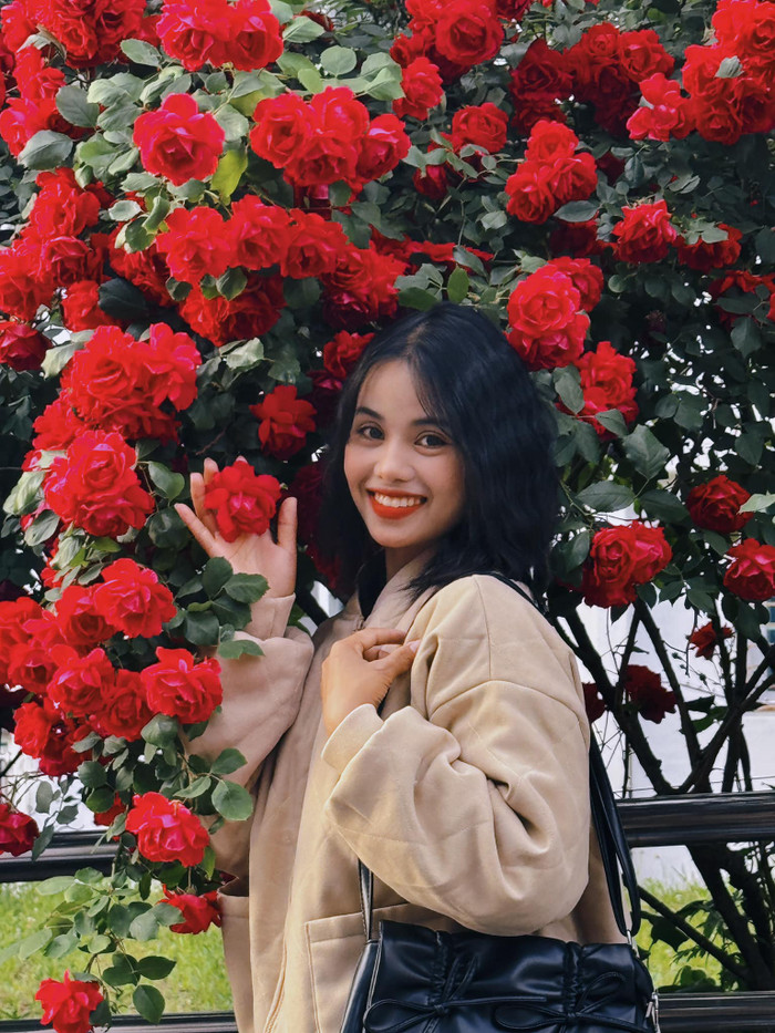 Không chỉ nổi bật với tài năng bắn cung, VĐV Ánh Nguyệt còn thu hút bởi vẻ đẹp dịu dàng và ngọt ngào. 