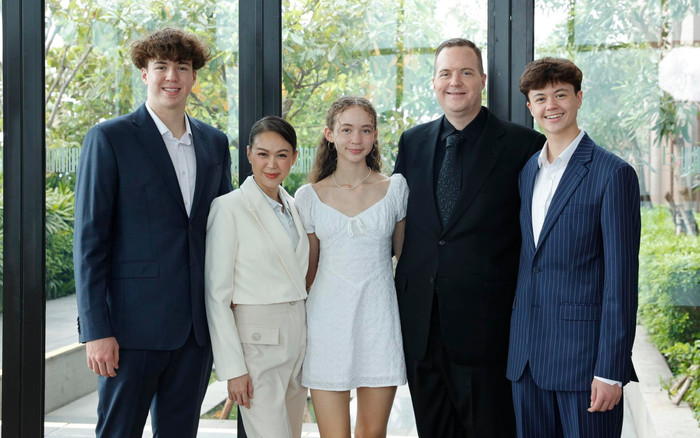 Nữ người mẫu Việt khoe con trai cao hơn 2 mét Ảnh 2