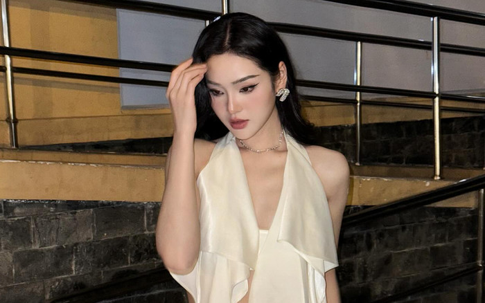 'Bạn gái' kém 18 tuổi của Việt Anh có nhan sắc đẹp như tiên tỷ Ảnh 2