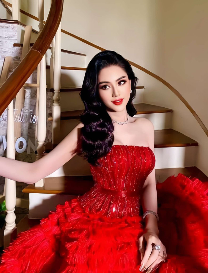 Lâm Khánh Chi khoe vẻ đẹp quyến rũ, kèm dòng chú thích gây chú ý: 'Ước mơ của em là kết hôn cùng anh mà”.