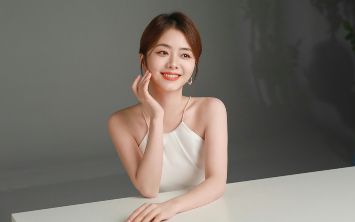 Hành trình vươn lên của Đàm Tùng Vận sau khi bị chê 'không thể diễn vai nữ chính' Ảnh 2