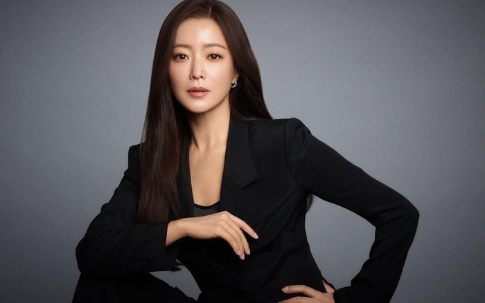 Nhan sắc tuổi 15 của con gái Kim Hee Sun gây bất ngờ Ảnh 2