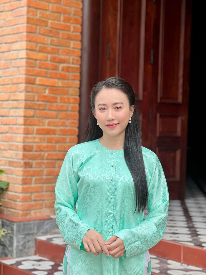 Nhan sắc chuẩn lá ngọc cành vàng của bạn gái cũ cầu thủ Tiến Linh Ảnh 2