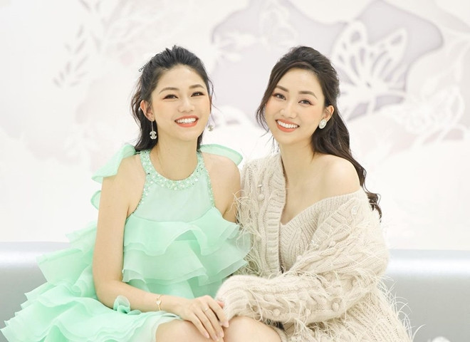 Chị em Ngô Thanh Thanh Tú và Ngô Trà My đều là những nhan sắc được công chúng đánh giá cao về ngoại hình, sắc vóc. 