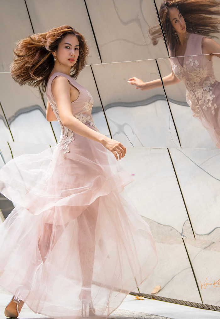 Người đẹp 8X gác sự nghiệp ở Việt Nam, qua nước ngoài sống.