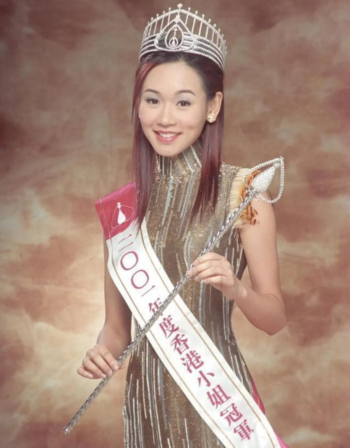 Hoa hậu đình đám một thời bị đóng băng sự nghiệp vì ngoại tình, phải làm mọi việc để kiếm sống Ảnh 1