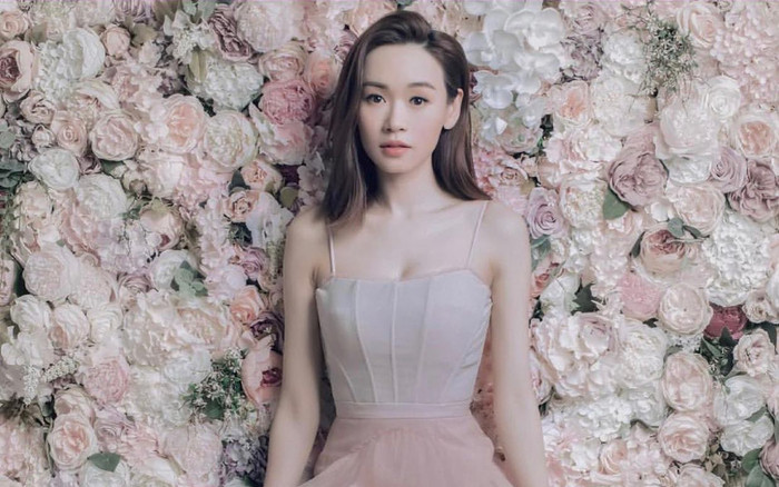 Hoa hậu đình đám một thời bị đóng băng sự nghiệp vì ngoại tình, phải làm mọi việc để kiếm sống Ảnh 2