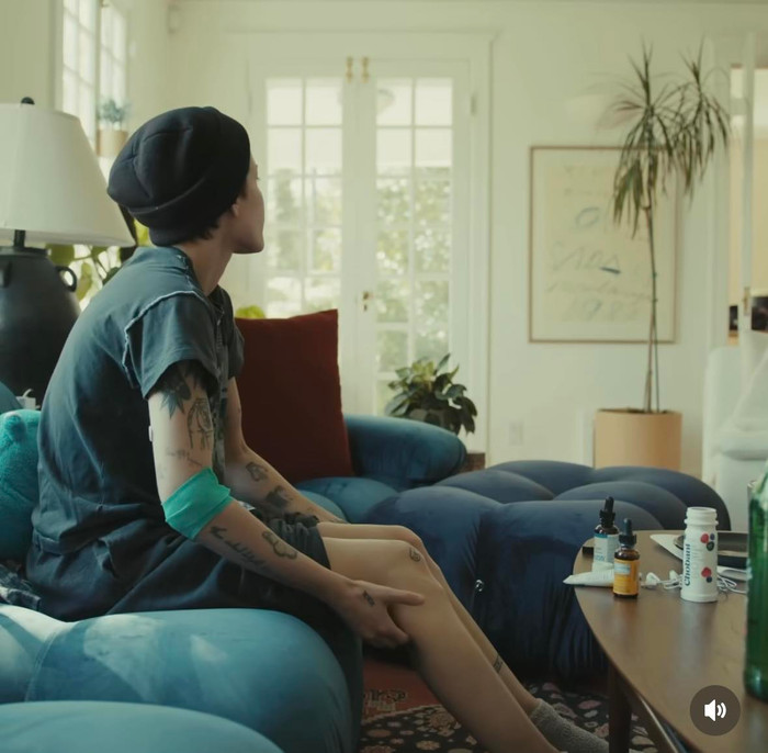 Nữ ca sĩ ra mắt ca khúc giống hệt bản hit chục năm trước của Britney Spears? Ảnh 3