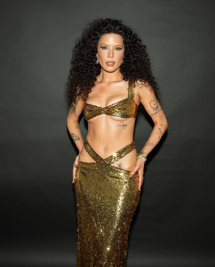 Nữ ca sĩ ra mắt ca khúc giống hệt bản hit chục năm trước của Britney Spears? Ảnh 2