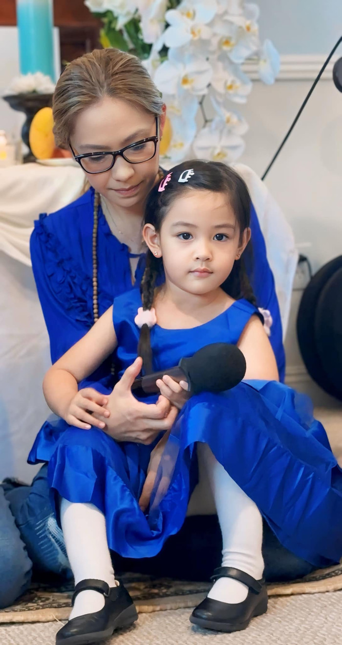 Bà xã cố diễn viên Đức Tiến phủ nhận việc kể khổ, than thở về cuộc sống sau khi chồng qua đời. 