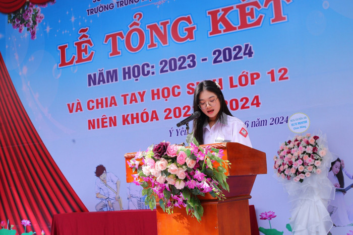 Quỳnh Anh có nguyện vọng học ngành Tiếng Anh thương mại của Trường Đại học Ngoại thương.