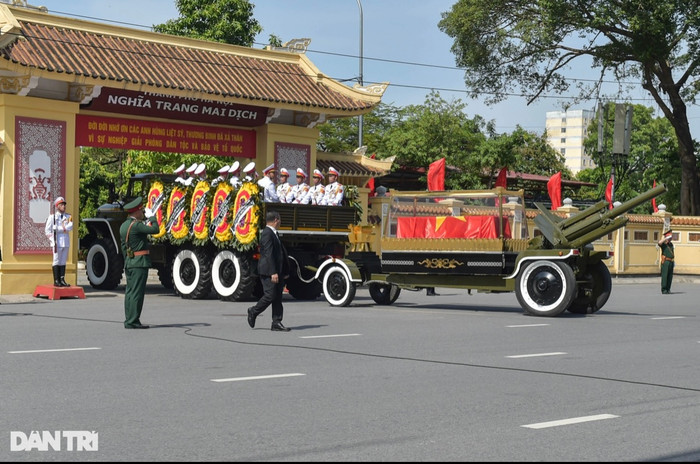 Hình ảnh đoàn xe đưa linh cữu Tổng Bí thư Nguyễn Phú Trọng di chuyển trên đường phố Hà Nội Ảnh 26