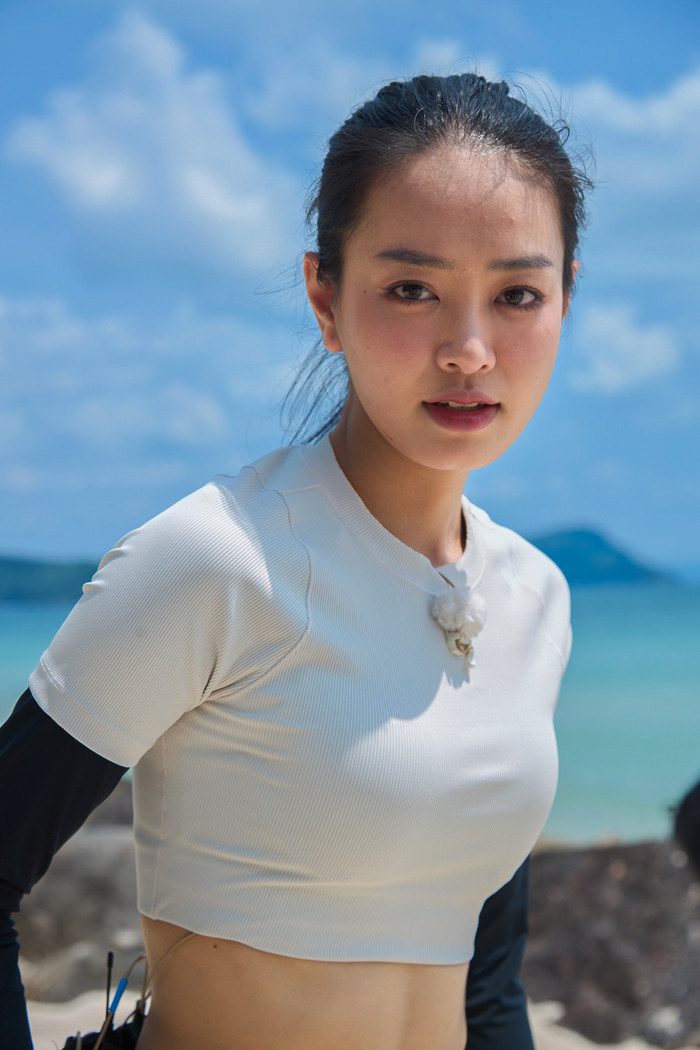 Bùi Khánh Linh bất ngờ khi biết tuổi thật của Michael Trương.