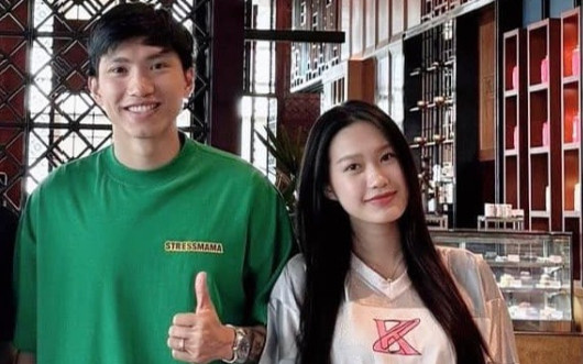 Đẹp khen - Xấu chê: Nhan sắc đời thường của vợ Đoàn Văn Hậu gây chú ý Ảnh 2