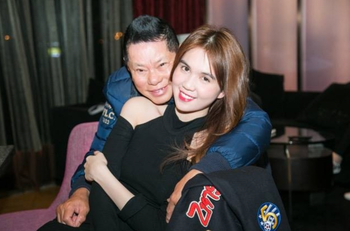 Ngọc Trinh công khai hẹn hò tỷ phú Hoàng Kiều vào năm 2016.