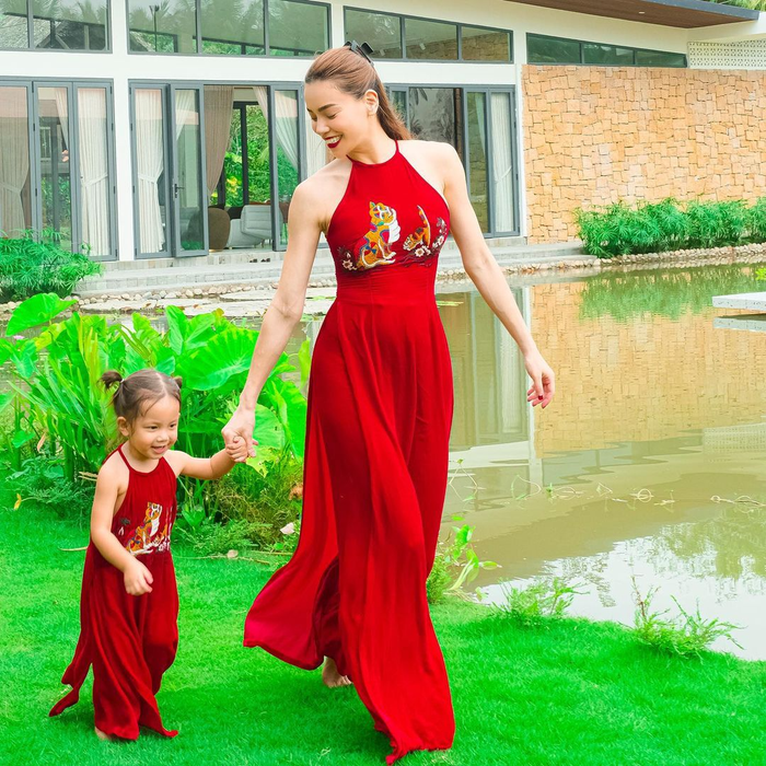 Lisa là con gái duy nhất trong gia đình. Cô bé được khán giả nhận định sau này sẽ thừa hưởng được sự nổi tiếng y hệt mẹ mình nếu Hồ Ngọc Hà để nhóc tỳ tham gia làng giải trí. 