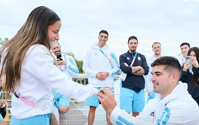 Olympic 2024 có cầu hôn lãng mạn của cặp VĐV tuyển Argentina Ảnh 2
