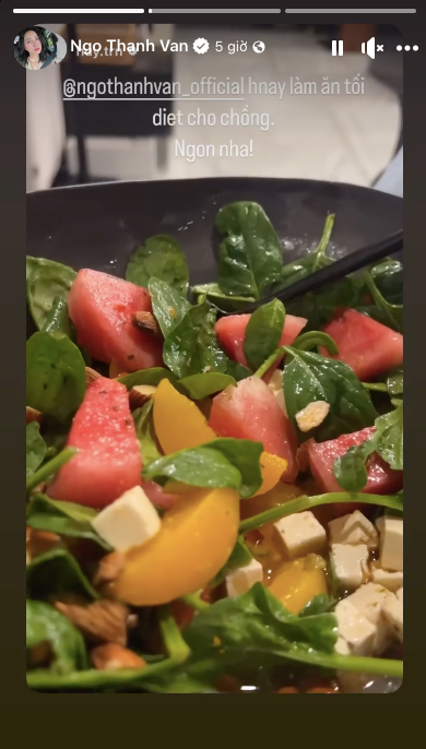 Ngô Thanh Vân xuống bếp làm đồ ăn kiêng cho ông xã.