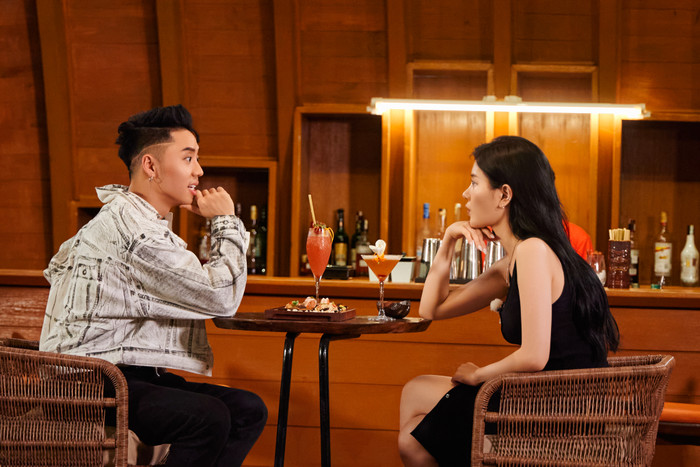 Lee Rayeon cảm thấy vui mừng, hạnh phúc vì được hẹn hò với Wukong sau một ngày dài ở căn phòng trống trong nhà chung Đảo Thiên Đường