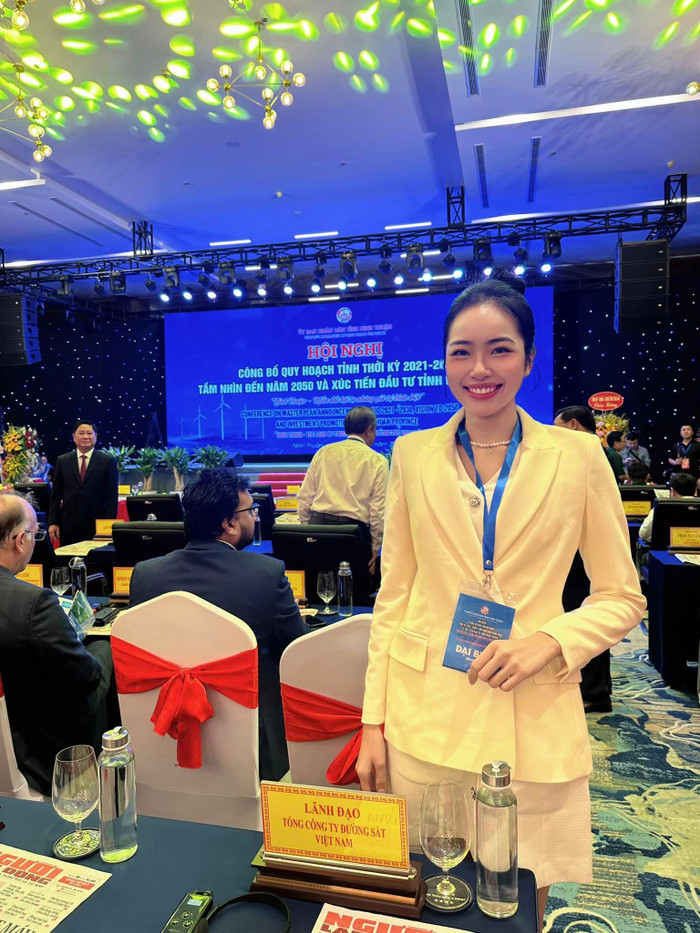 Kết thúc nhiệm kì, người đẹp thử sức ở nhiều lĩnh vực khác nhau. Bên cạnh vai trò người mẫu, Thảo Vy còn lan tỏa năng lượng tích cực khi trở thành đại sứ tại các hội nghị thuộc địa bàn tỉnh Bình Định. 