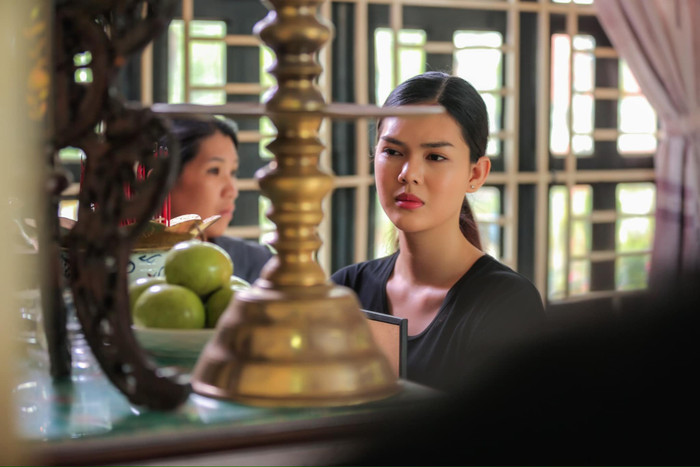 Trước đó, cô gây chú ý trong phim Báo Thù, kết hợp Quốc Cường.