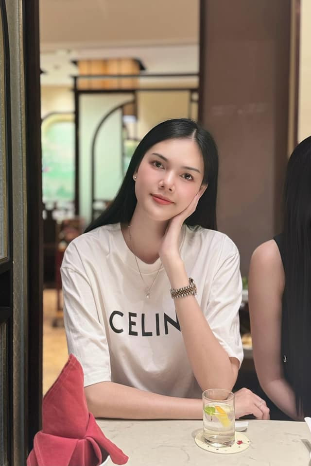 Ngọc Trinh thông báo tái xuất màn ảnh với một vai diễn mang màu sắc mới lạ.